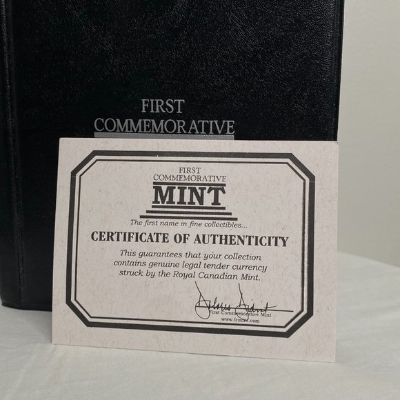 MINT 1971 British Columbia Silver Dollar - Picture 2 of 4